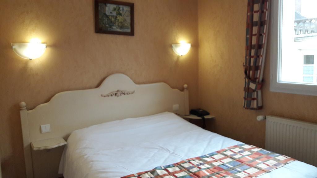 Hotel Au Lion D'Or Nogent-le-Rotrou Eksteriør bilde